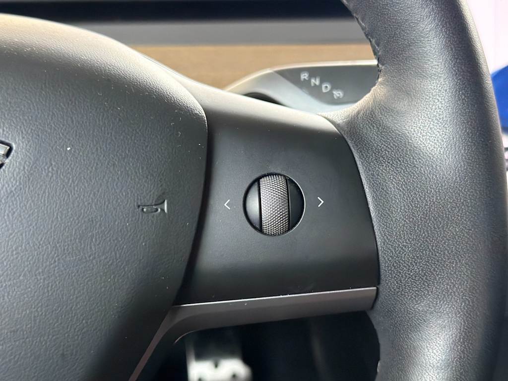 Thumbnail: 2021 Tesla Model 3 - 29