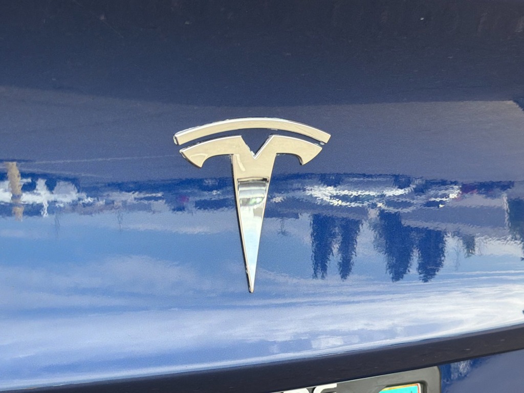 Thumbnail: 2021 Tesla Model 3 - 7