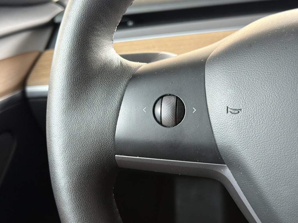 Thumbnail: 2021 Tesla Model 3 - 28