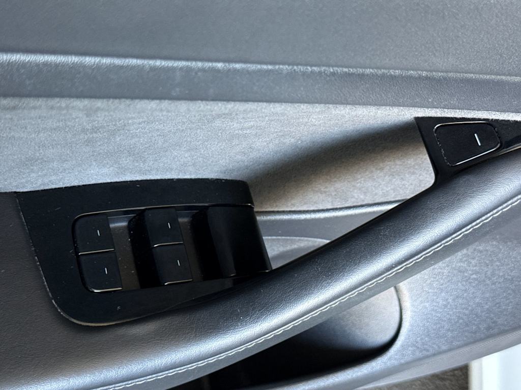 Thumbnail: 2020 Tesla Model 3 - 20