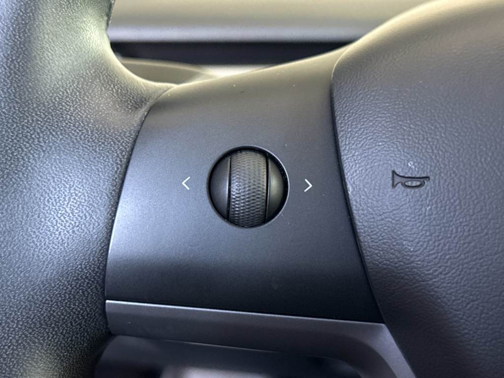 Thumbnail: 2020 Tesla Model 3 - 27
