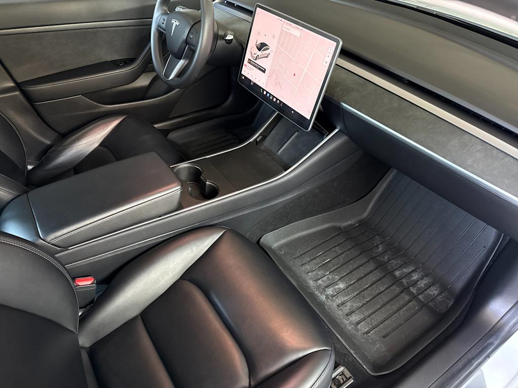 Thumbnail: 2020 Tesla Model 3 - 11