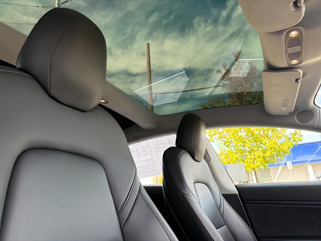 Thumbnail: 2018 Tesla Model 3 - 22