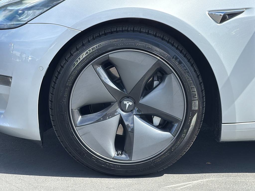 Thumbnail: 2018 Tesla Model 3 - 8