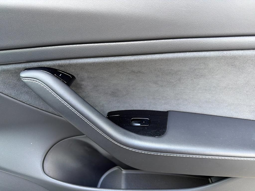 Thumbnail: 2018 Tesla Model 3 - 23