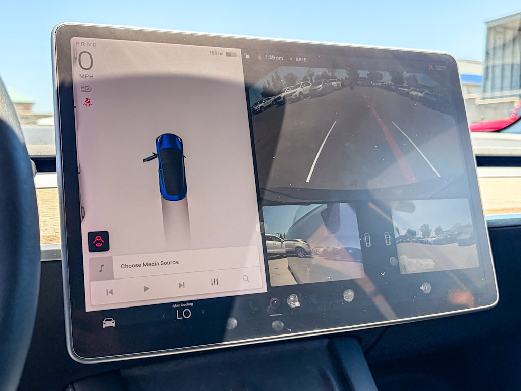 Thumbnail: 2022 Tesla Model 3 - 23
