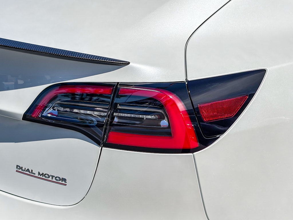 Thumbnail: 2022 Tesla Model 3 - 16