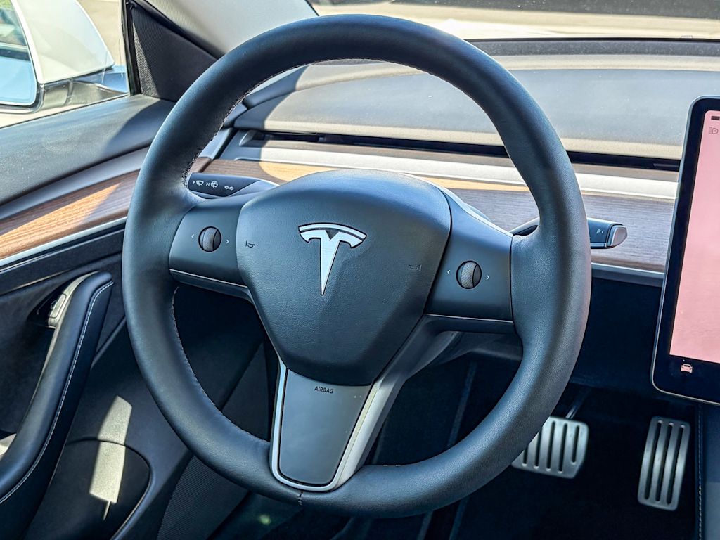 Thumbnail: 2022 Tesla Model 3 - 7