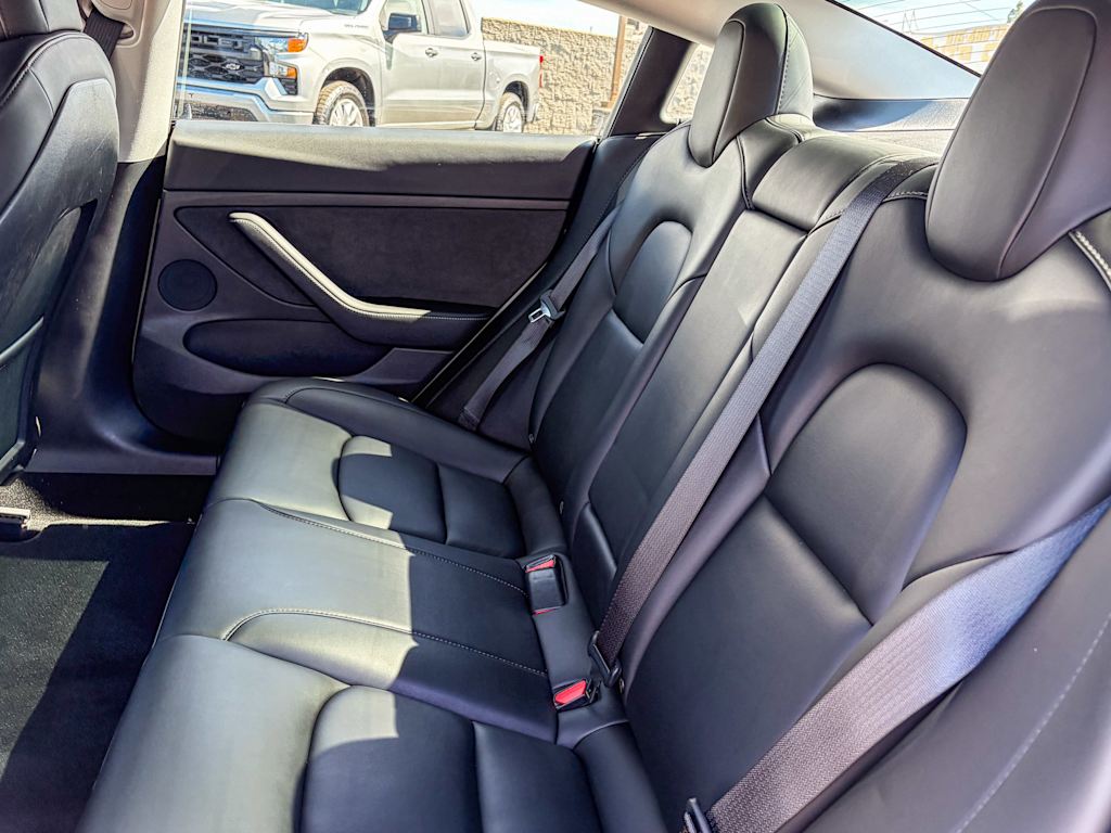 Thumbnail: 2022 Tesla Model 3 - 10