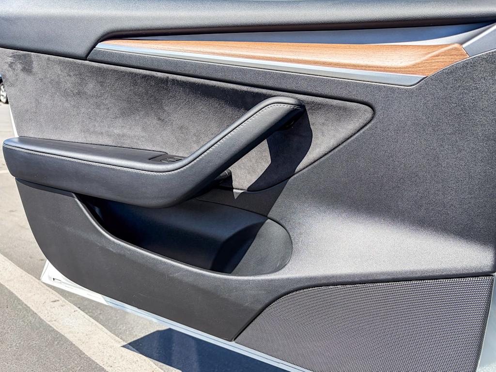 Thumbnail: 2022 Tesla Model 3 - 20