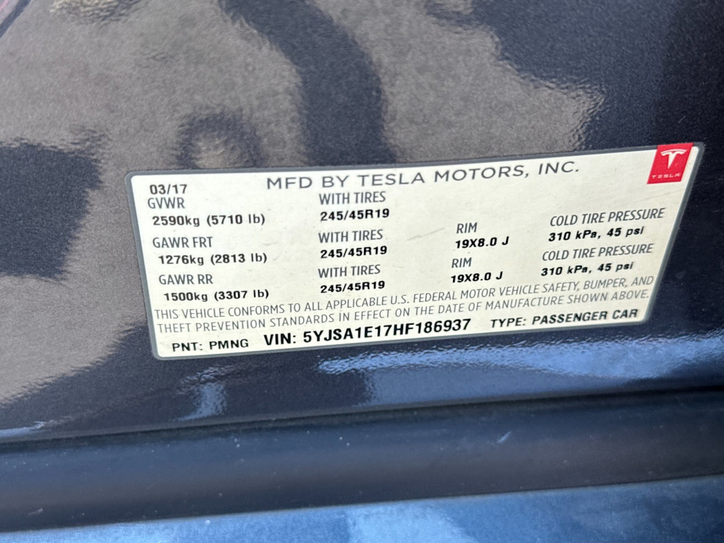 Thumbnail: 2017 Tesla Model S - 16