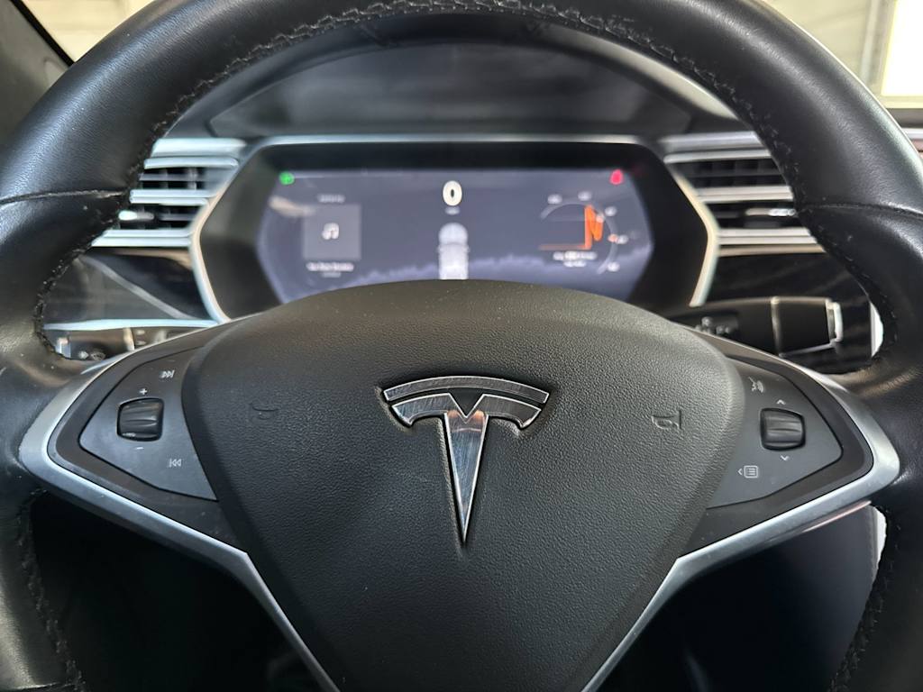 Thumbnail: 2017 Tesla Model S - 14