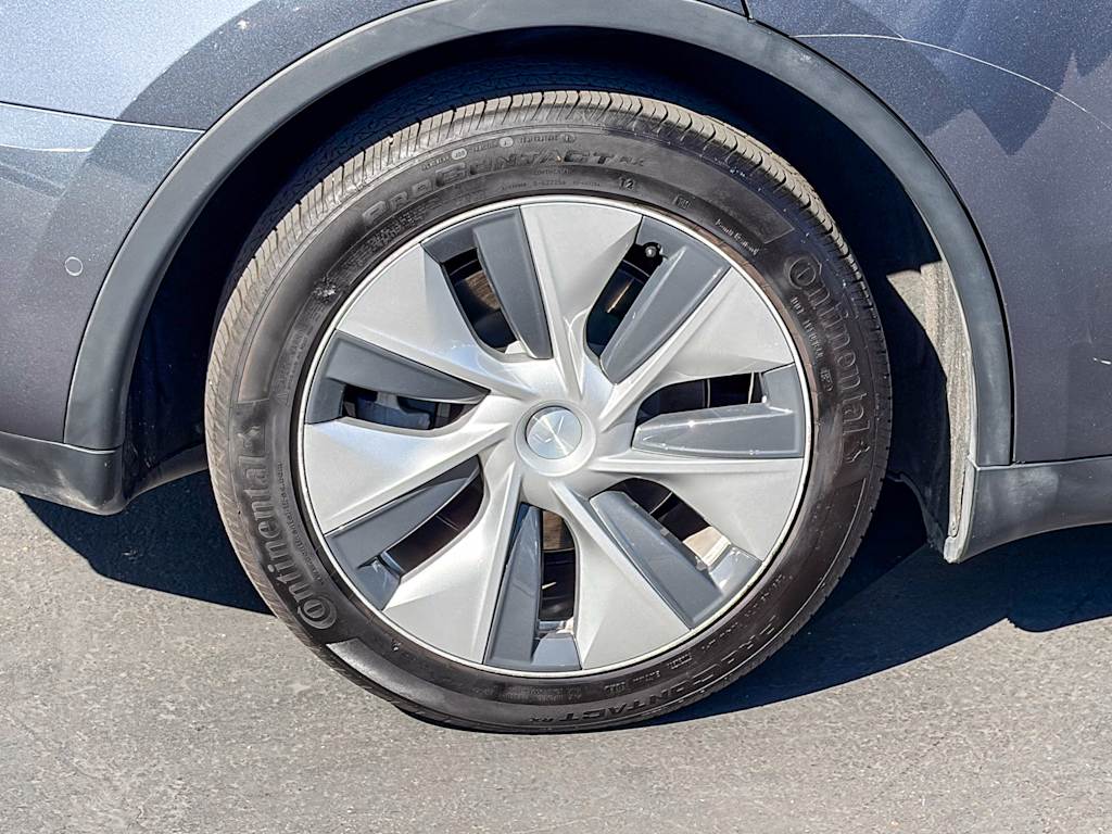 Thumbnail: 2021 Tesla Model Y - 17