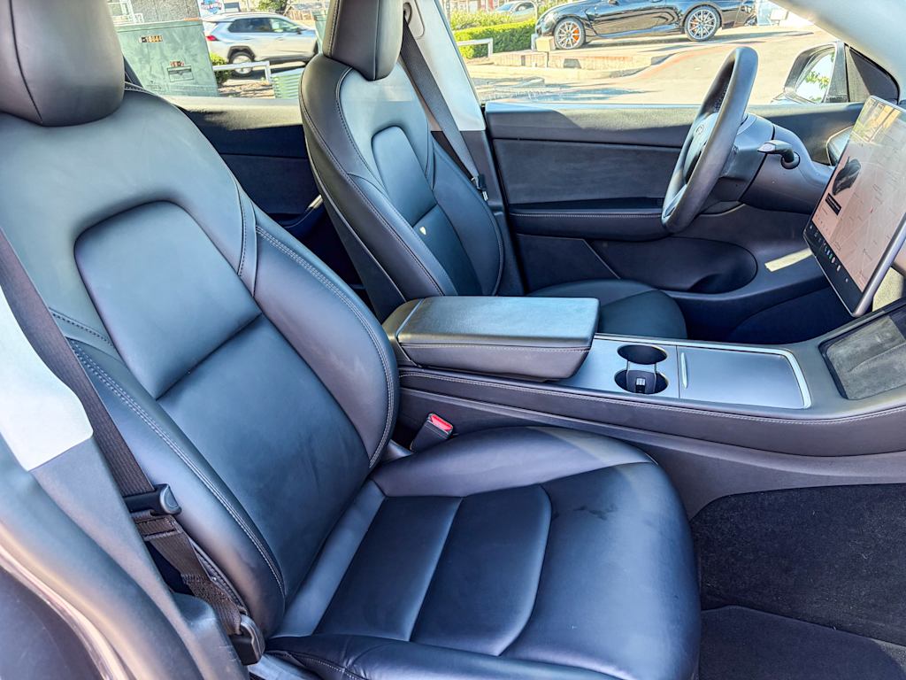 Thumbnail: 2021 Tesla Model Y - 8