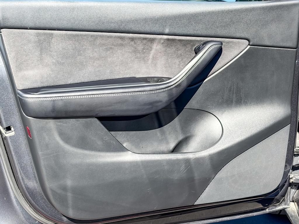 Thumbnail: 2021 Tesla Model Y - 20