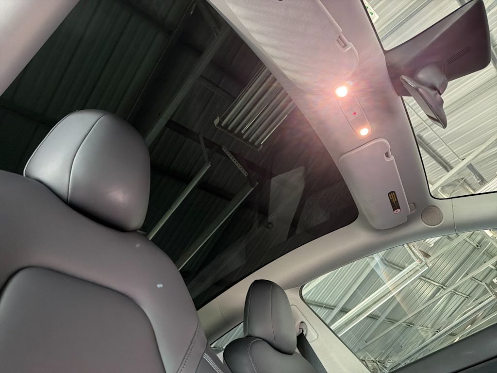 Thumbnail: 2022 Tesla Model Y - 22