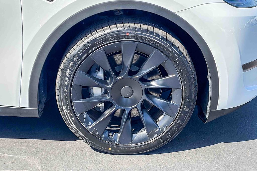 Thumbnail: 2023 Tesla Model Y - 7