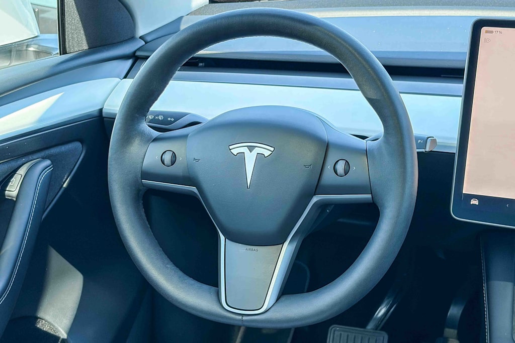 Thumbnail: 2023 Tesla Model Y - 12