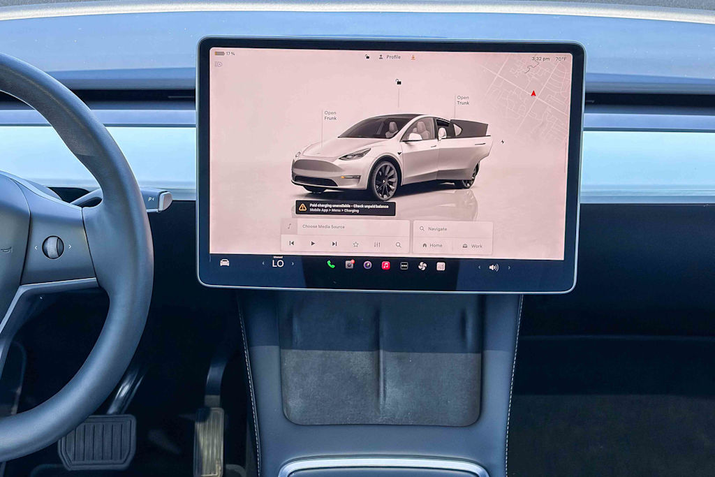 Thumbnail: 2023 Tesla Model Y - 8