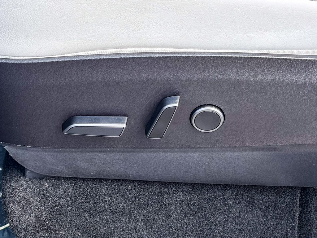 Thumbnail: 2022 Tesla Model Y - 22