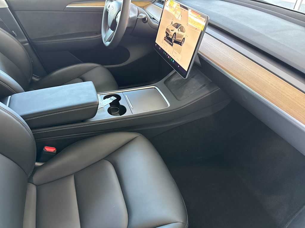 Thumbnail: 2023 Tesla Model Y - 11