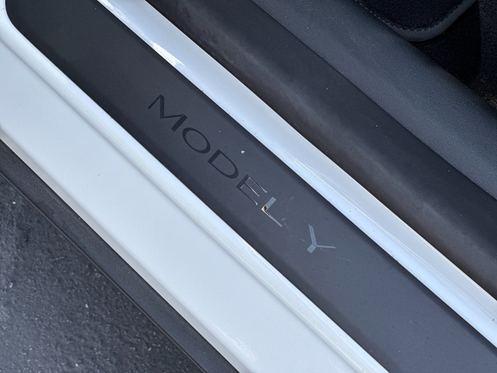 Thumbnail: 2023 Tesla Model Y - 27