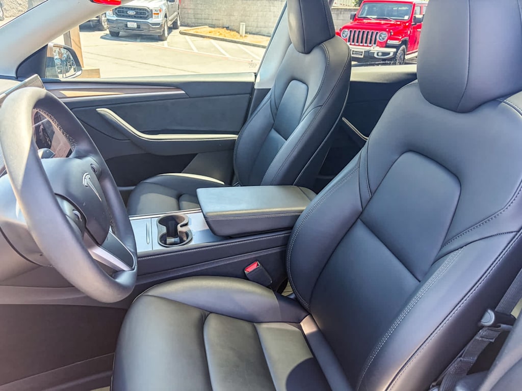 Thumbnail: 2023 Tesla Model Y - 9