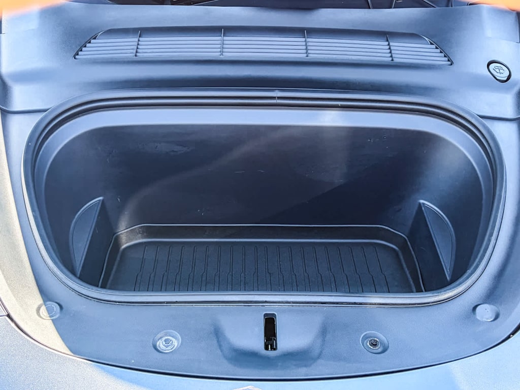 Thumbnail: 2023 Tesla Model Y - 24