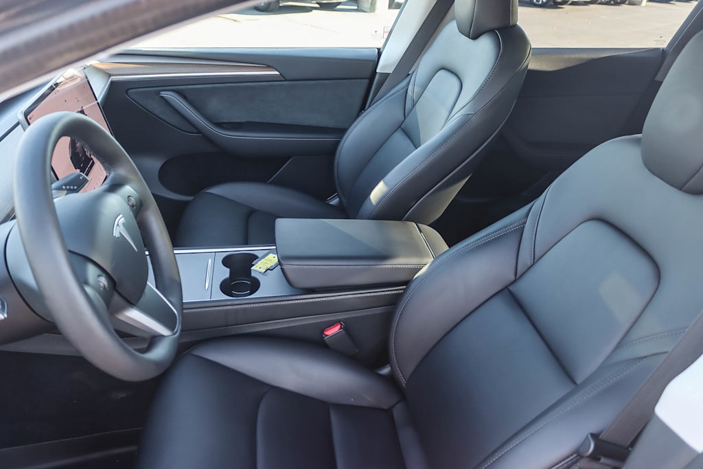 Thumbnail: 2023 Tesla Model Y - 8