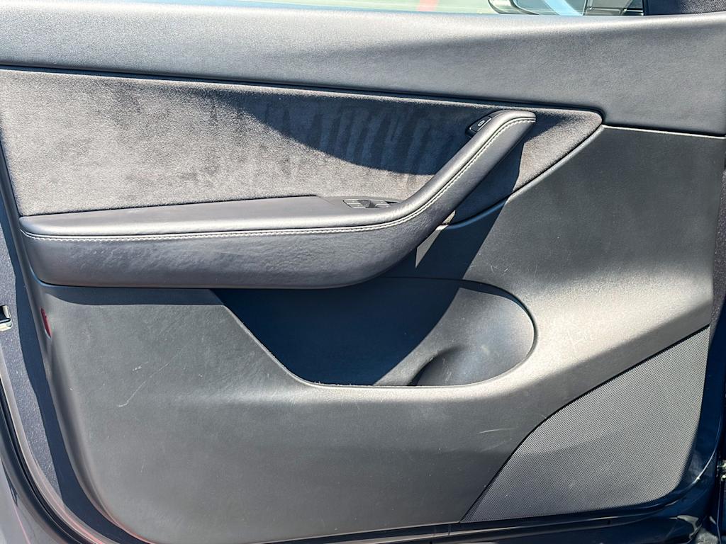 Thumbnail: 2022 Tesla Model Y - 20
