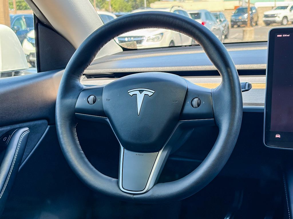 Thumbnail: 2022 Tesla Model Y - 11