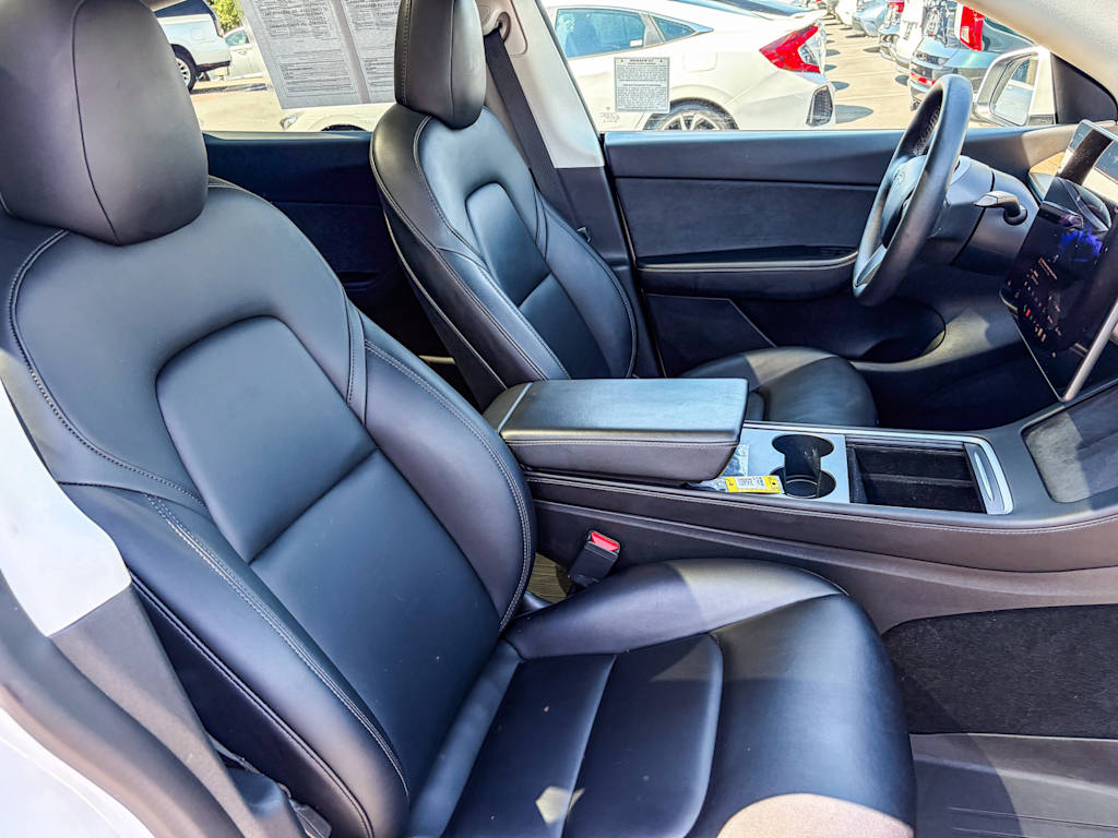 Thumbnail: 2022 Tesla Model Y - 8