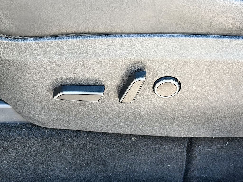 Thumbnail: 2022 Tesla Model Y - 21