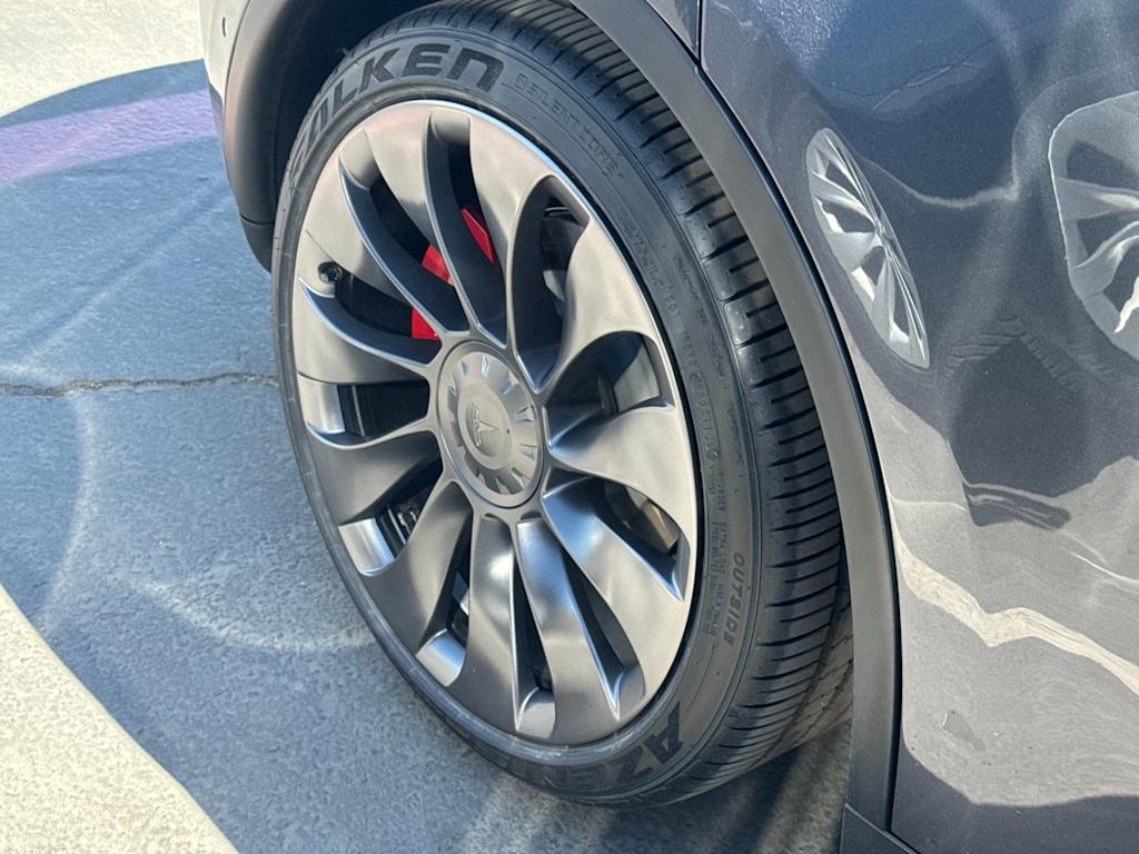 Thumbnail: 2022 Tesla Model Y - 16