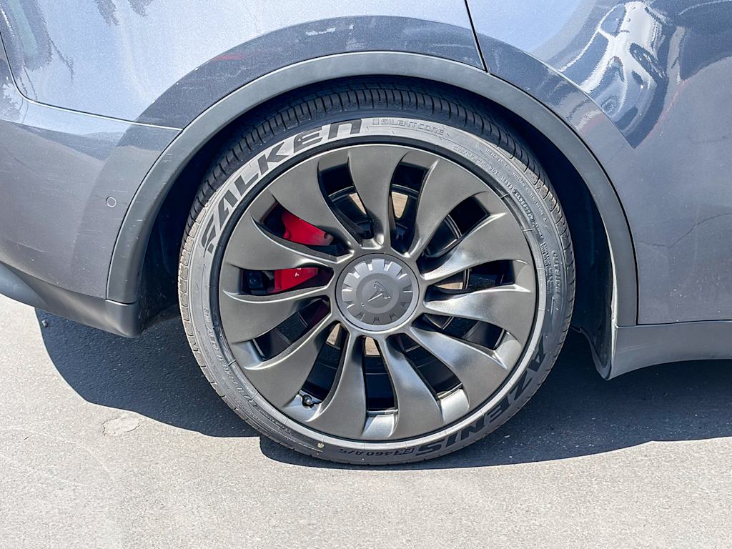 Thumbnail: 2022 Tesla Model Y - 17