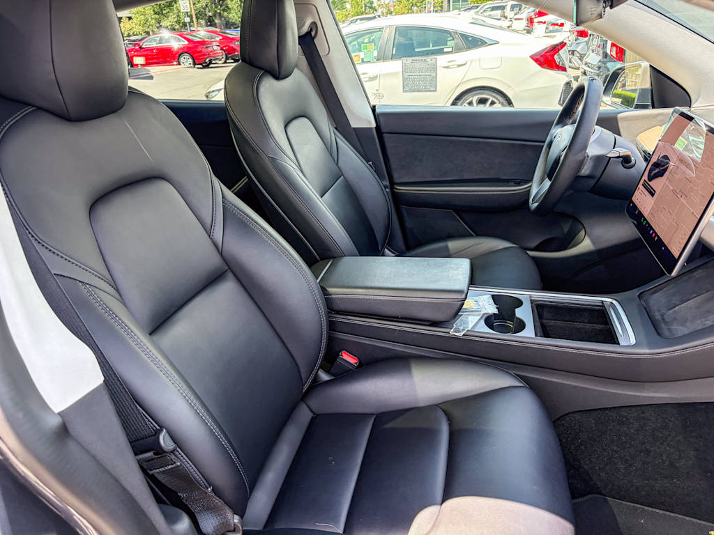 Thumbnail: 2022 Tesla Model Y - 8