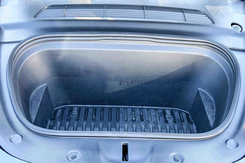 Thumbnail: 2023 Tesla Model Y - 24