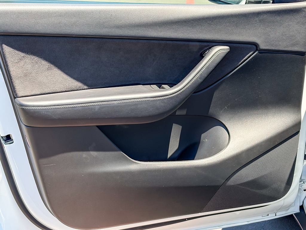 Thumbnail: 2022 Tesla Model Y - 20