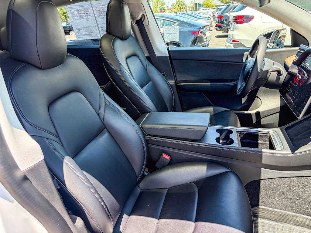 Thumbnail: 2022 Tesla Model Y - 8