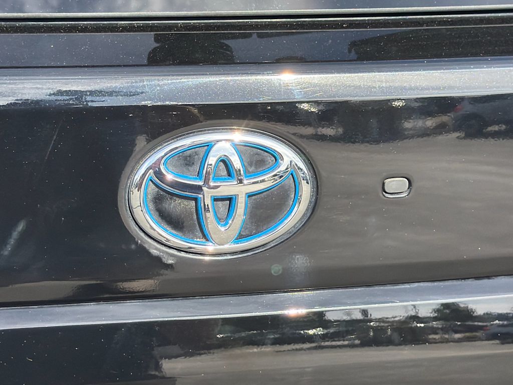 Thumbnail: 2023 Toyota Sequoia - 7