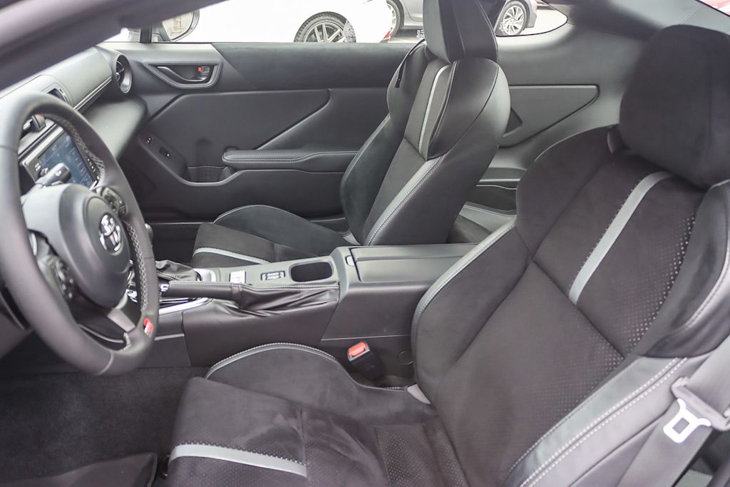 Thumbnail: 2023 Toyota GR86 - 9