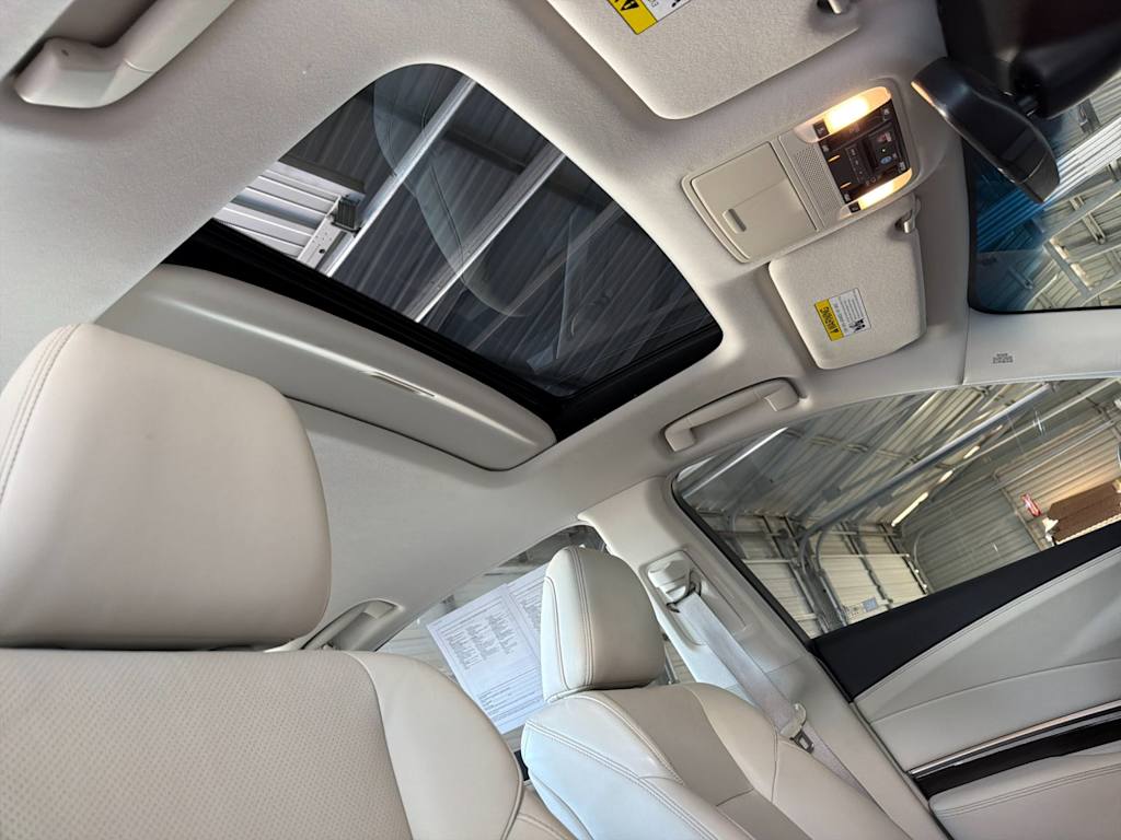 Thumbnail: 2015 Acura RLX - 22