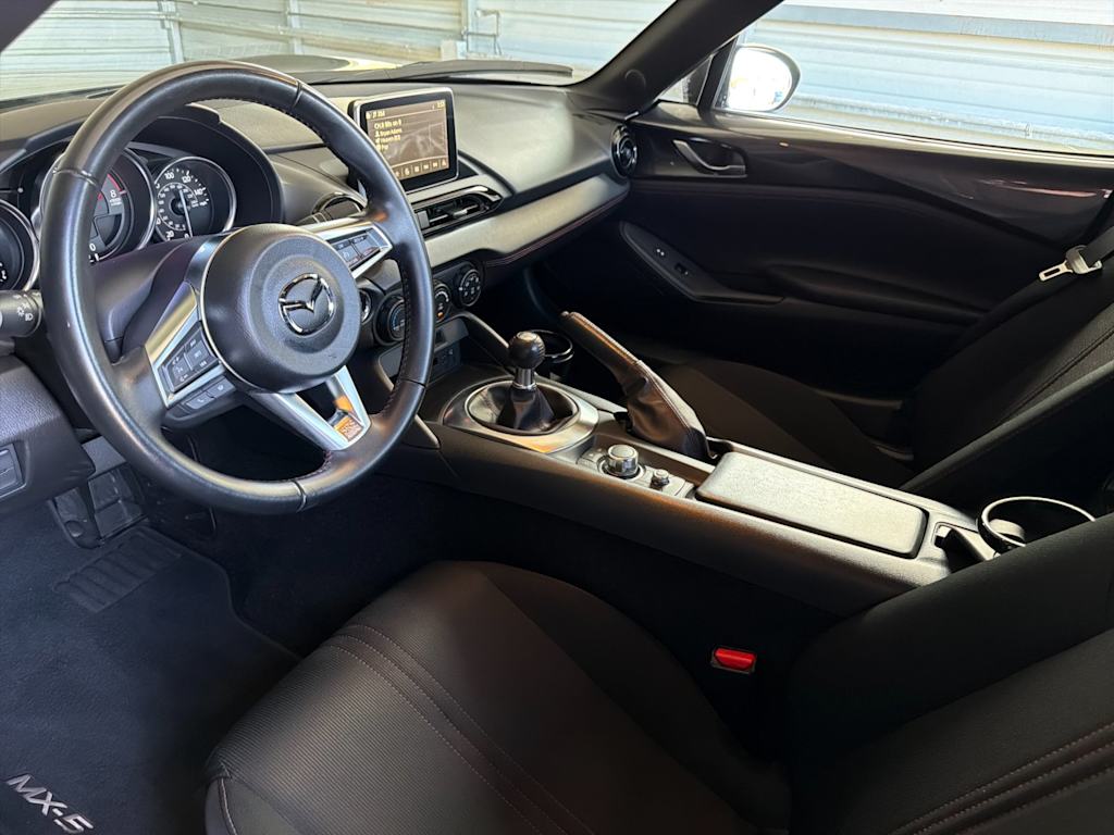 Thumbnail: 2016 Mazda MX-5 Miata - 9