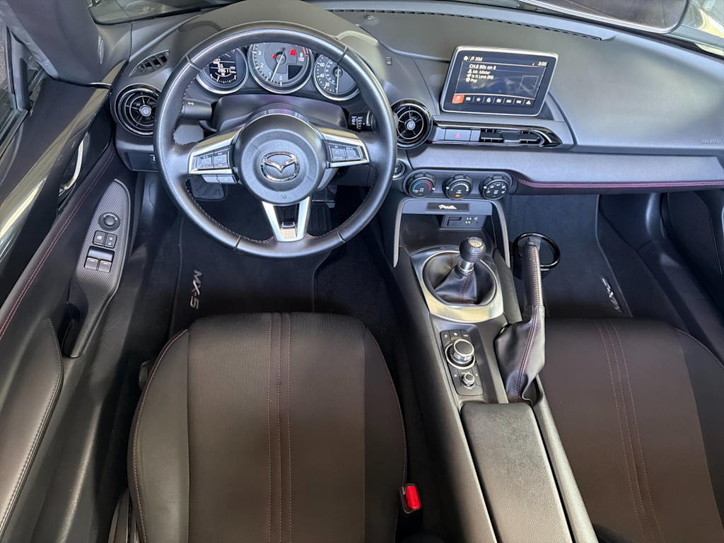 Thumbnail: 2016 Mazda MX-5 Miata - 10