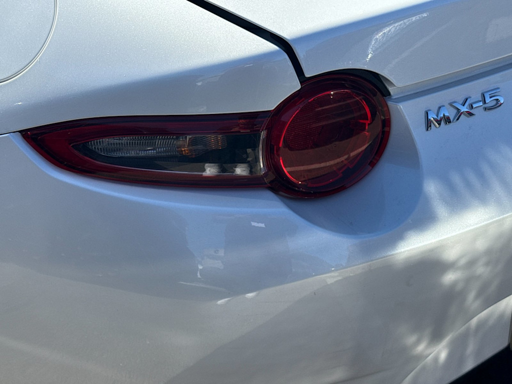 Thumbnail: 2022 Mazda MX-5 Miata - 18