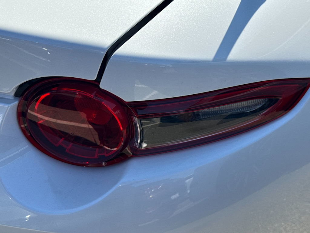 Thumbnail: 2022 Mazda MX-5 Miata - 20
