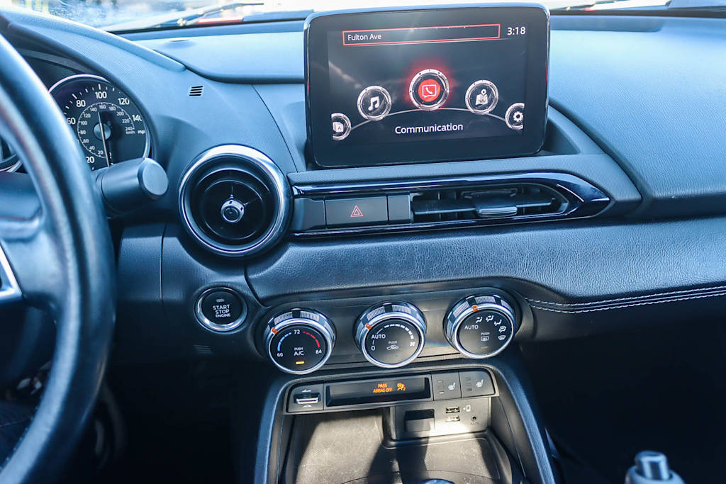 Thumbnail: 2020 Mazda MX-5 Miata - 11