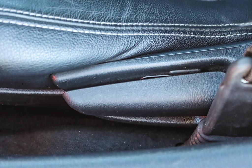 Thumbnail: 2020 Mazda MX-5 Miata - 21