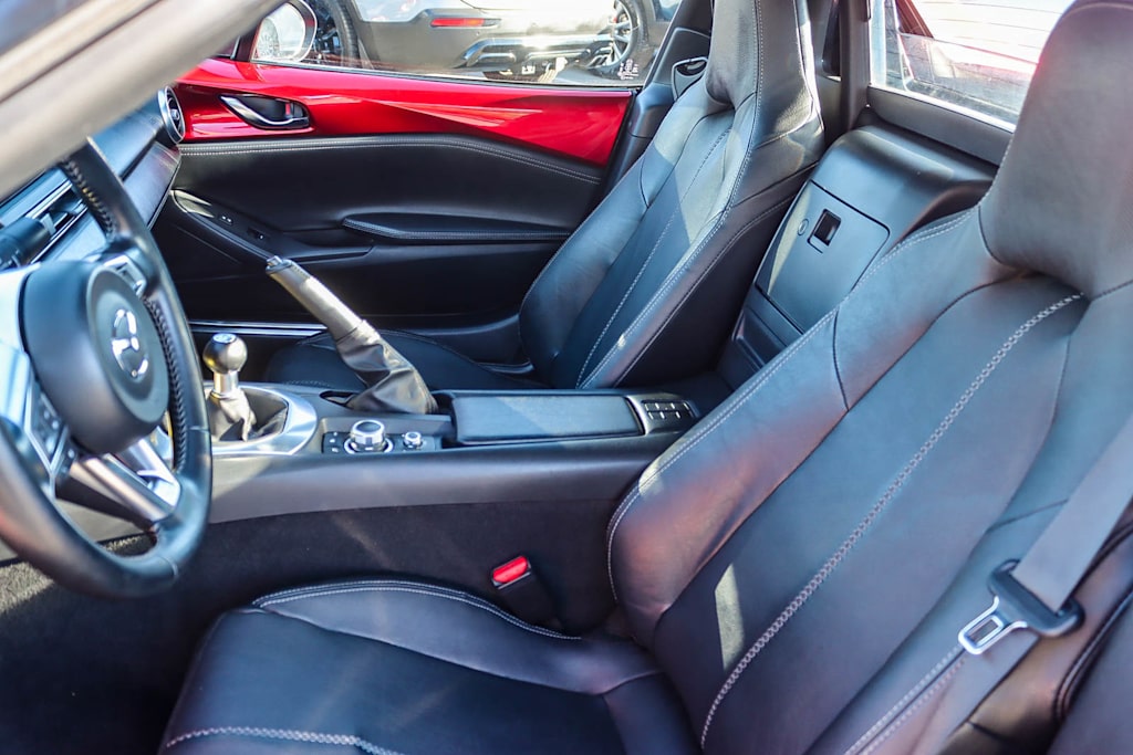 Thumbnail: 2020 Mazda MX-5 Miata - 10