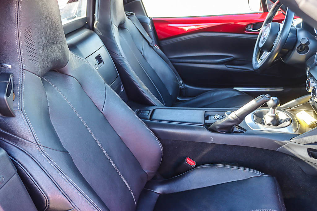 Thumbnail: 2020 Mazda MX-5 Miata - 9